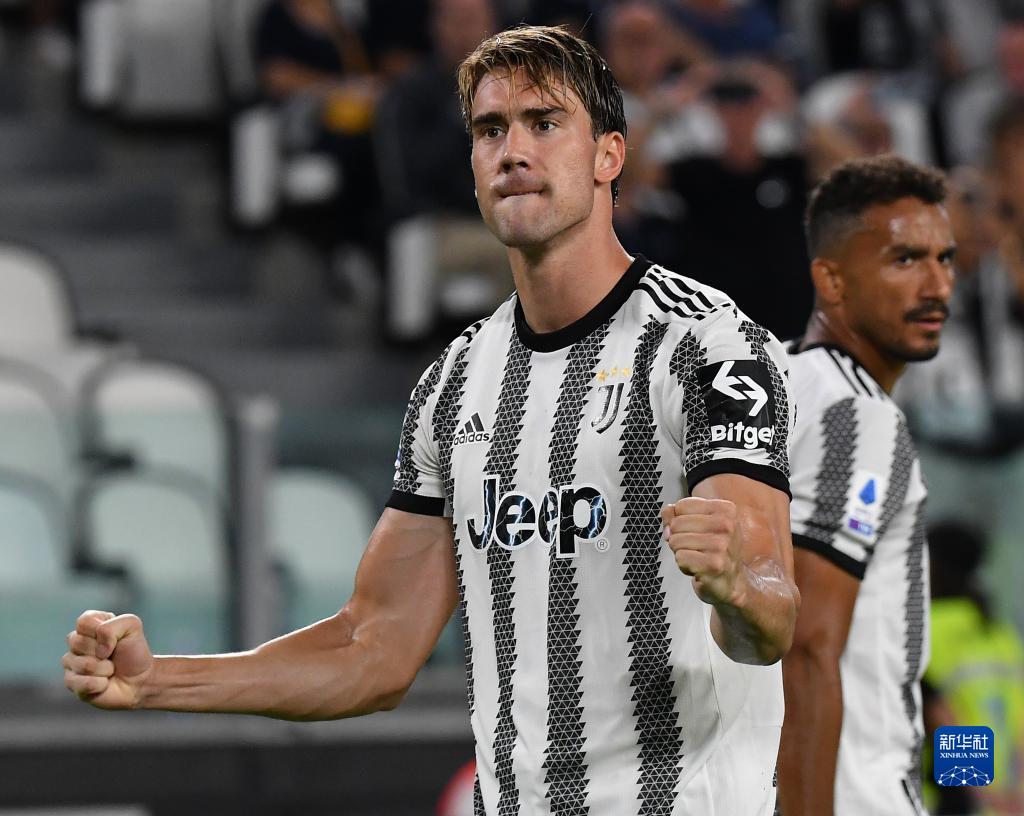 主裁在河南队获单刀时吹停比赛，是因为卡多索回接越位在先