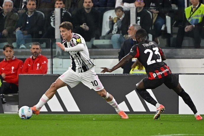 足协杯创历史摘亚背后：河南足球31 年坚守与酒祖杜康护航（河南足球31年坚守结硕果：足协杯历史性亚军，酒祖杜康相伴护航）