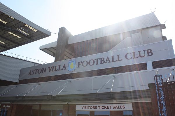 中超：上海申花主场2-0击败沧州雄狮