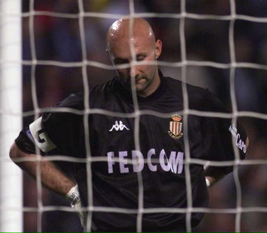 足球英超官方公布争议判罚复盘