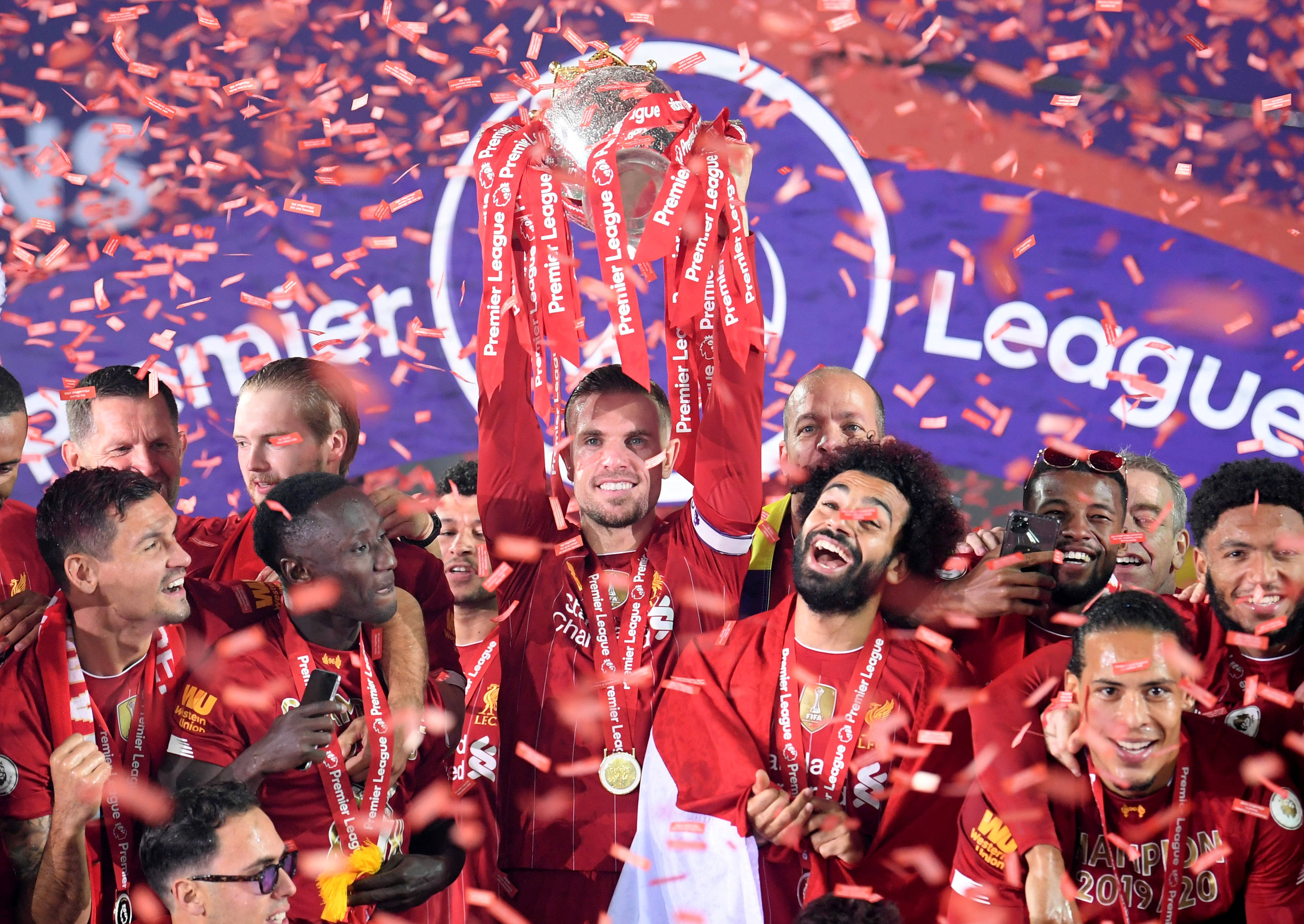 斯洛特：范戴克因病缺席今日比赛，布拉德利因小伤缺阵