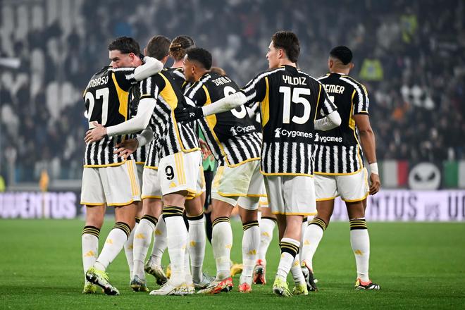 足球英超领头羊遭遇伤病危机，后卫告急