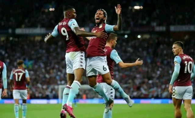 魏登费勒：都在猜诺伊尔是否回归德国队，这对鲍曼而言不公平